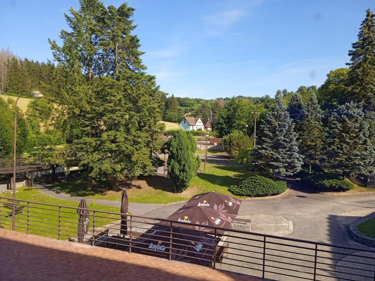 Hotel Forestyma Hodonín 外观 照片